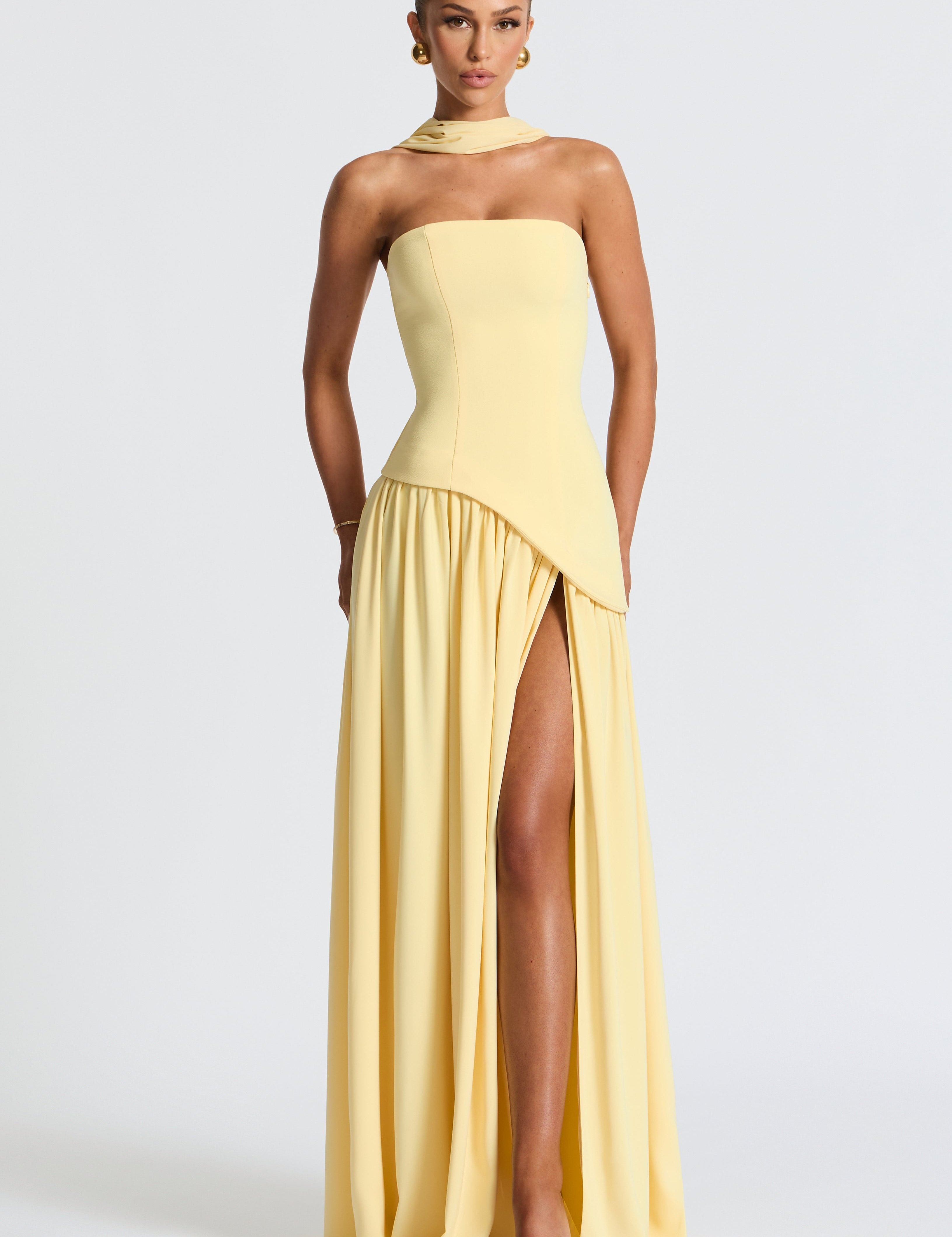 Elegant_Strapless_White_Maxi_Dress_with_Asymmetric_Waist_and_High_Slit__Perfect_for_Summer_Events_0.jpg
